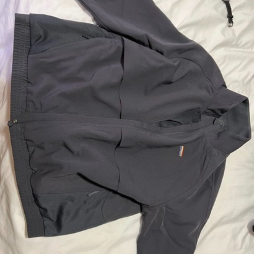 FIGS Womens Charcoal  Sydney Pride Scrub Jacket SMALL